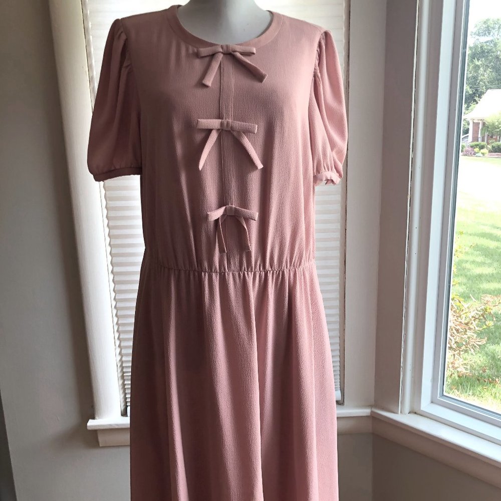 Perfect Pink Bow Tie Embellished Dress by Gal Meets Glam in US size 12